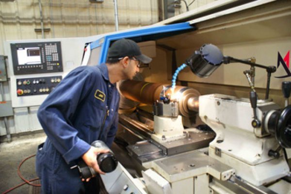 lathe-operator_001.jpg